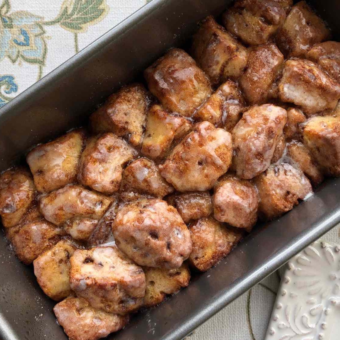 Cinnamon Roll Monkey Bread